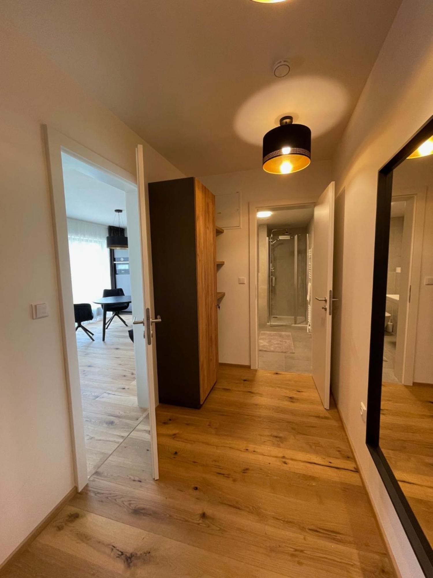 H52 Apartments 브르노 외부 사진