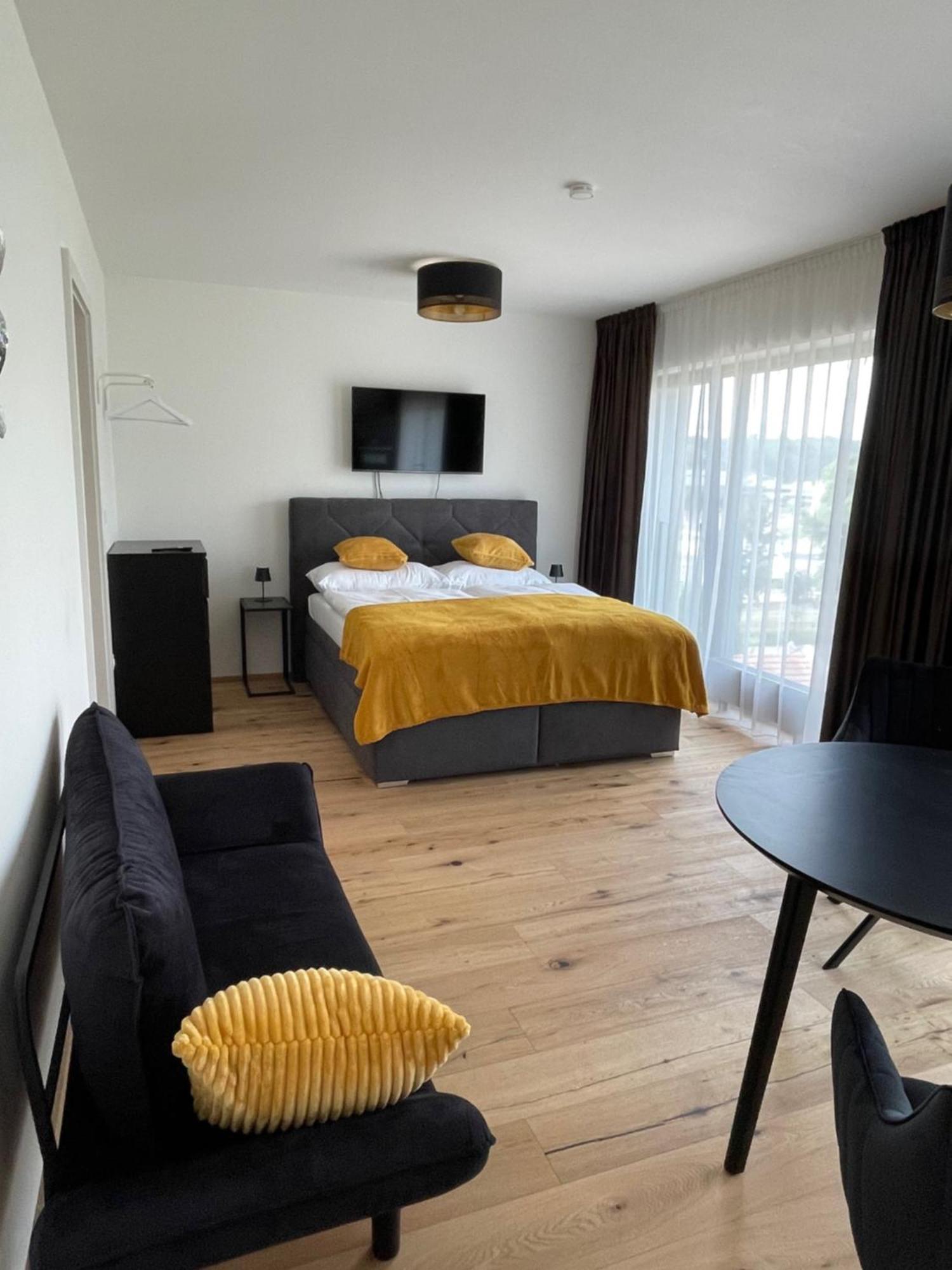 H52 Apartments 브르노 외부 사진