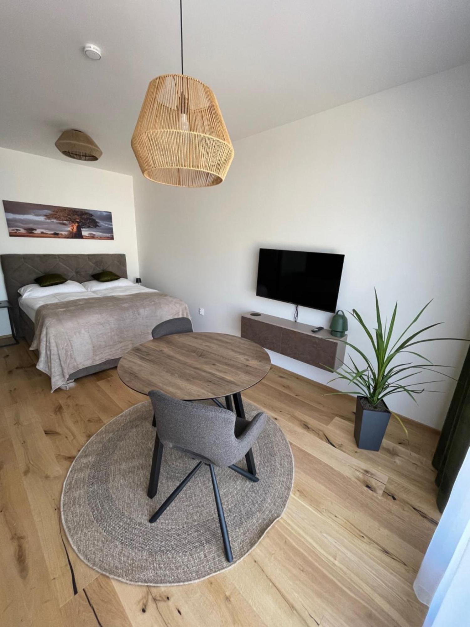H52 Apartments 브르노 외부 사진